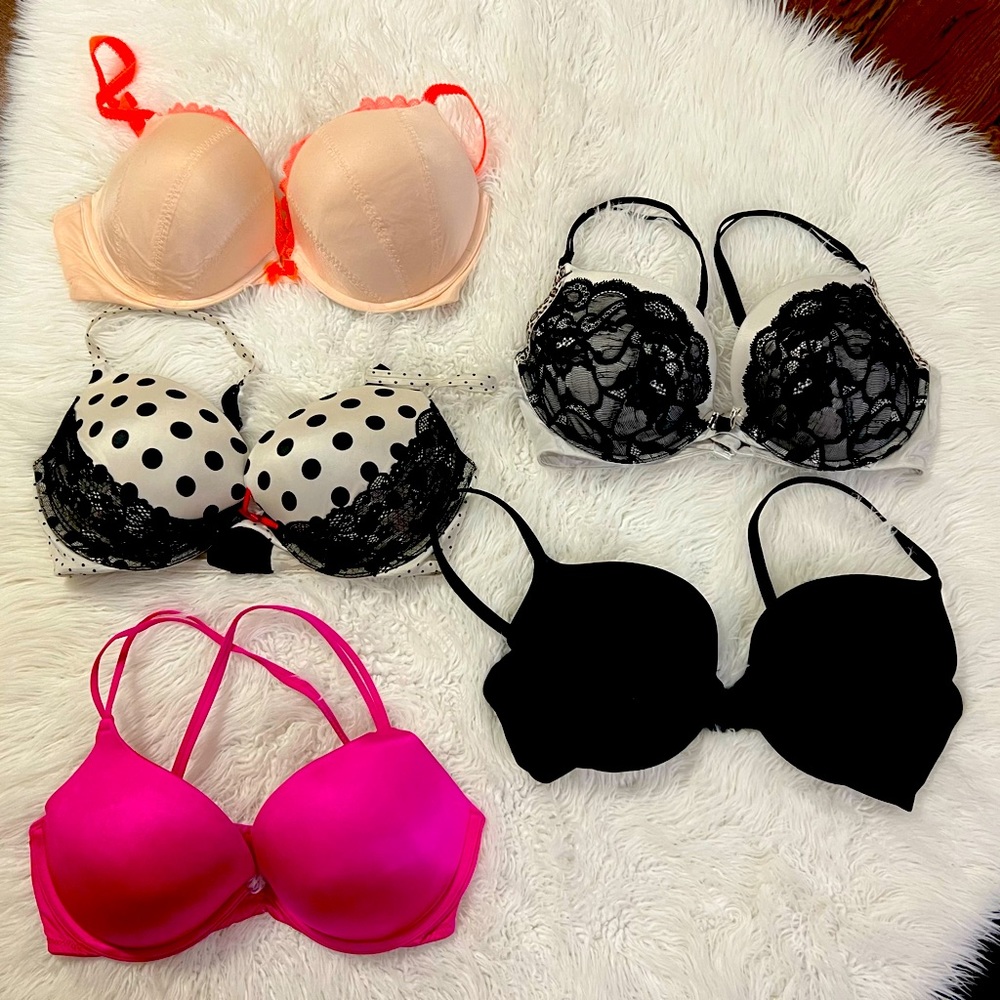 (5) Victoria Secret Push Up Bras- Good Condition